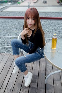小舞屈辱打开双腿自慰出白浆